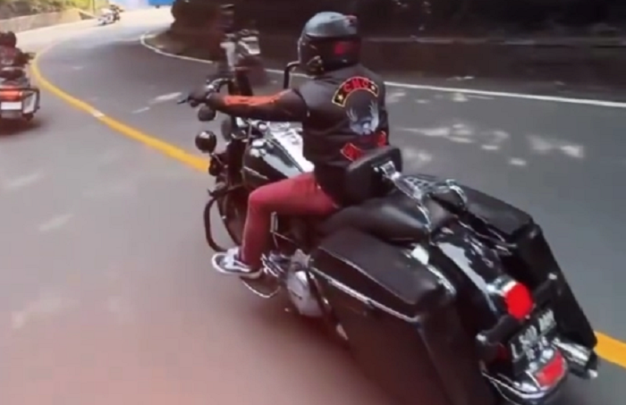 Ruri Repvblik Kecelakaan Saat Kendarai Moge
