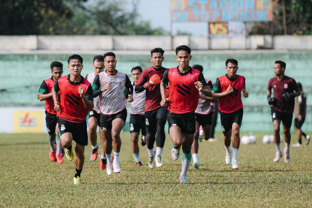 BERLATIH: PSMS Medan ketika sesi latihan. PSMS siap bertamu ke PSKC Cimahi untuk laga perdana mereka di Liga 2 2024/2025. (IG @official_psmsmedan)