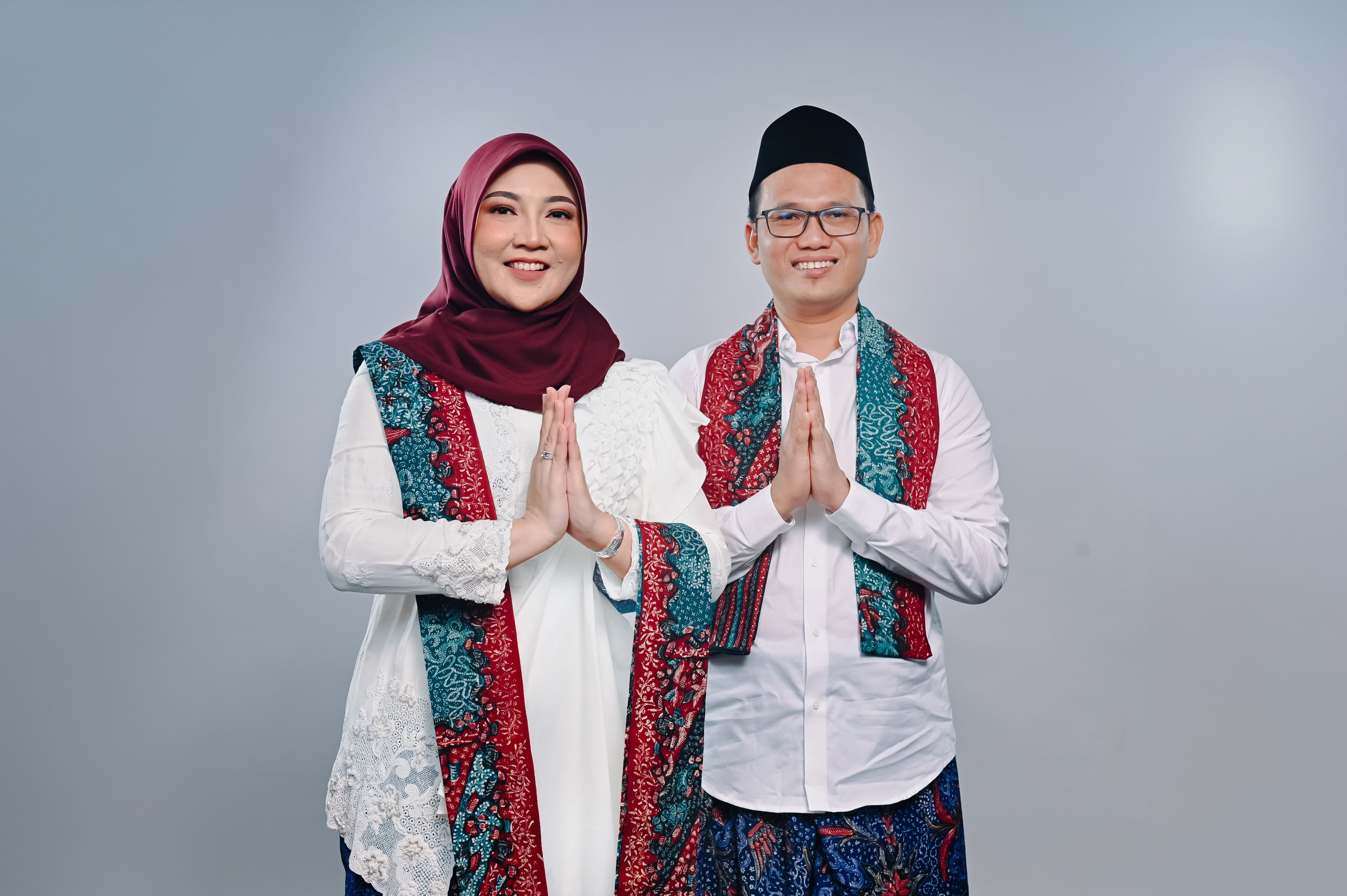 PASANGAN MUDA: Padangan Mbak Vivit dan Gus Umam siap maju di Pilkada Rembang 2024.