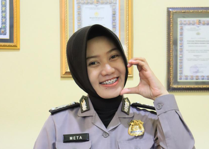 Brigpol Yulia Meta Nur Aini.