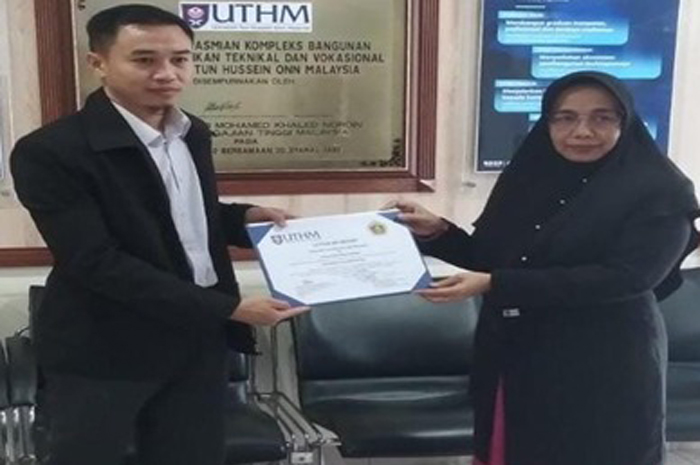 Dr. Sri Utaminingsih, S.Pd, M.Pd di UTHM Malaysia