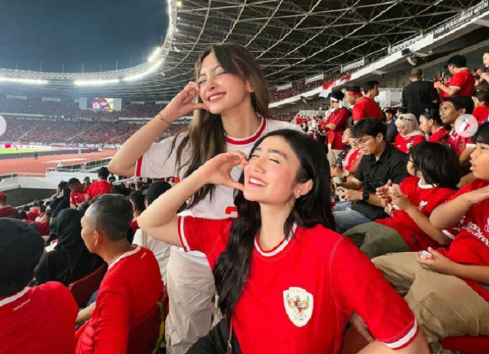 Potret Febby Rastanty Saksikan Langsung Laga Timnas Indonesia vs Australia di GBK