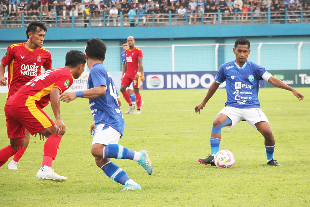 MISI 3 POIN: Persiku akan bertamu ke kandang Adhyaksa dalam laga lanjutan Liga 2 2024/2025. (DONNY SETYAWAN/RADAR KUDUS)