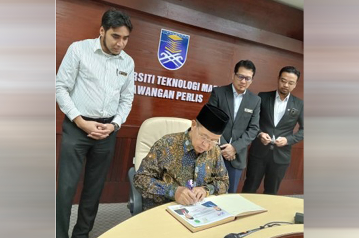 Penandatanganan kunjungan kerjasama UNISNU Jepara&nbsp;dengan UiTM MARA Perlis, Malaysia.