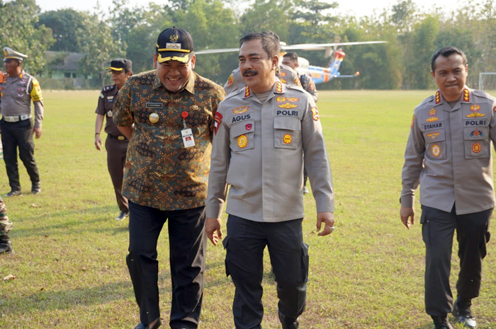 HADIR: Komjen Pol Agus Andrianto saat mendatangi Blora disambut Arief Rohman beberapa waktu lalu.