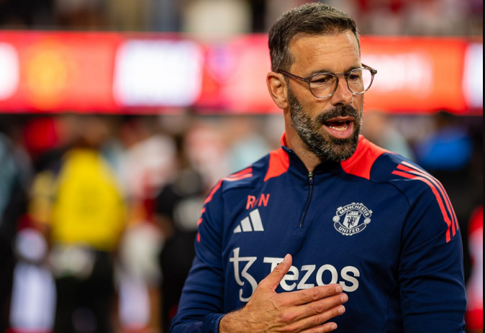 Nistelrooy akan menggantikan posisi Erik Ten Hag yang dipecat Manchester United