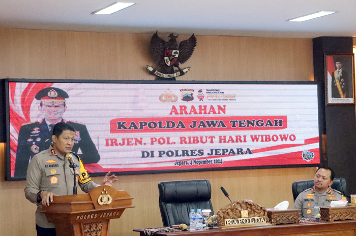 Kapolda Jateng Irjen Pol Ribut Hari Wibowo&nbsp;melakukan&nbsp;kunjungan kerja ke Polres Jepara, Senin (4/11).