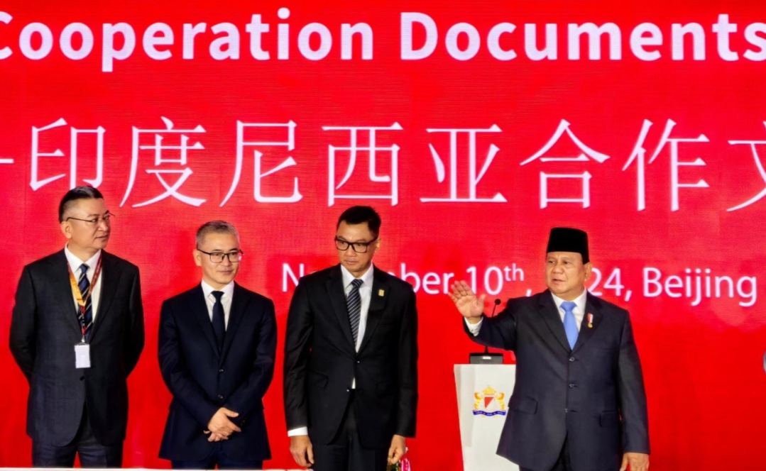 KERJA SAMA: Presiden RI, Prabowo Subianto (kanan) mengatakan bahwa kerja sama bilateral ini menandai babak baru hubungan Indonesia dan China dan menjadi fondasi kuat dalam mewujudkan kemandirian.