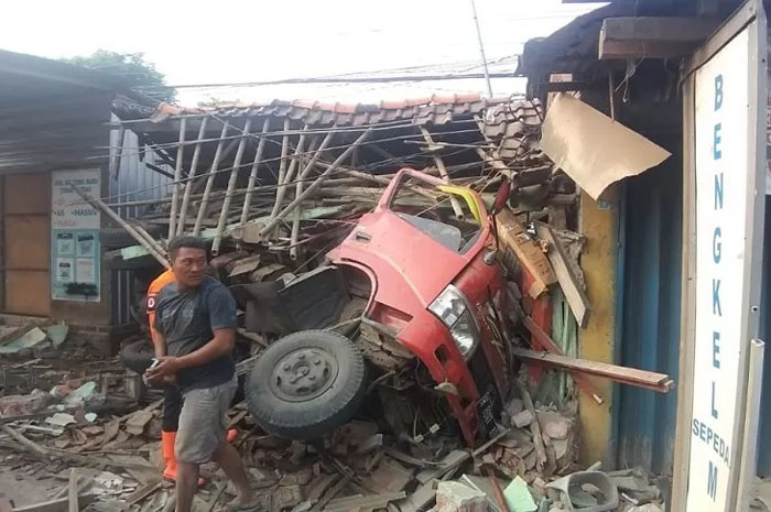Kejadian laka lantas di jalur pantura Brangsong Kendal yang menewaskan satu orang.
