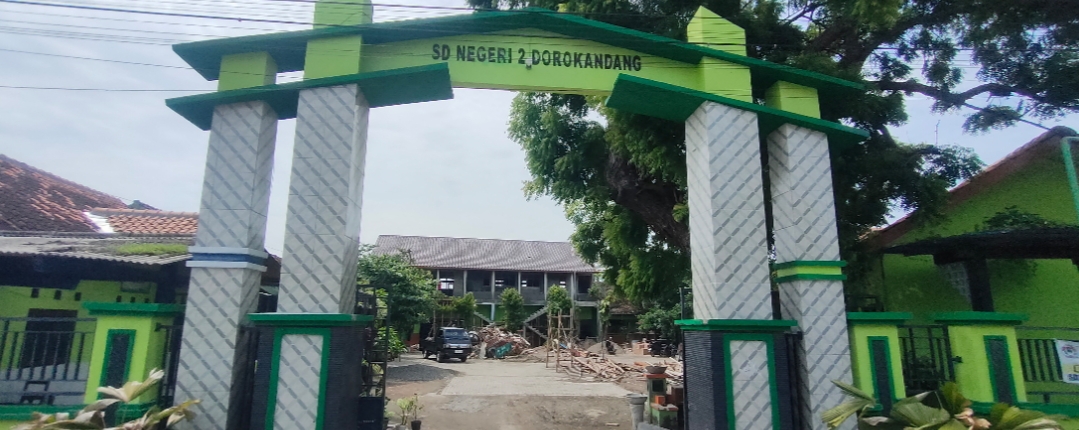 LAMBAT: Pembangunan dan rehabilitasi gedung Sekolah Dasar (SD) Dorokandang, Lasem, Kabupaten Rembang yang berlangsung pada 2024 belum sepenuhnya selesai.
