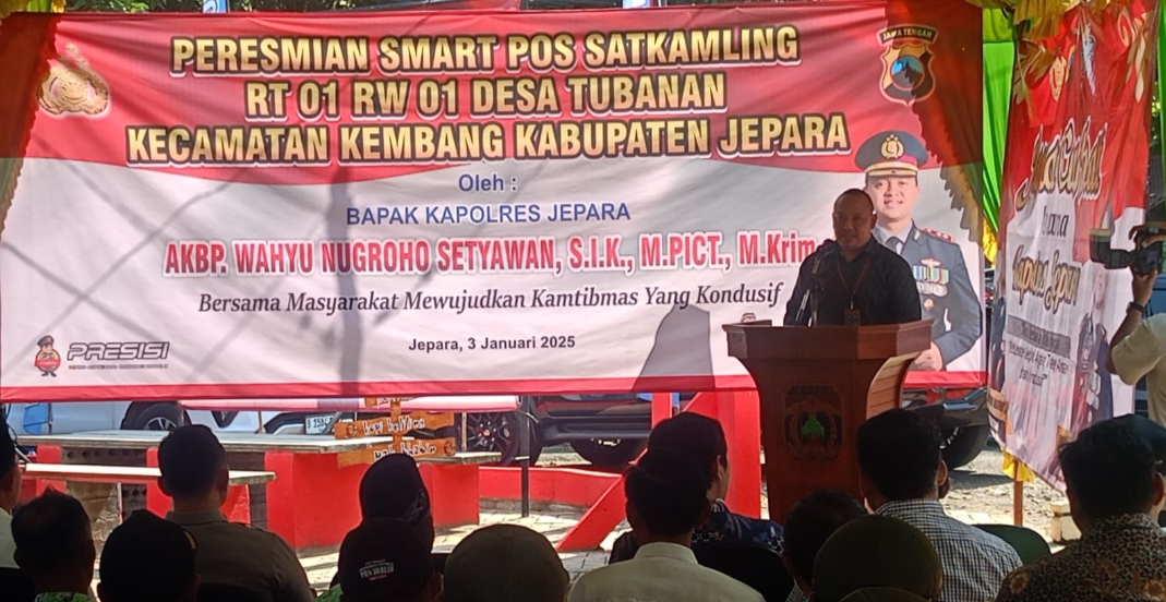 BANTUAN: PLN Unit UIK Tanjung Jati B Jepara memberikan bantuan 600 batako berbahan FABA (Fly Ash Bottom Ash) di Desa Tubanan, Kecamatan Kembang.
