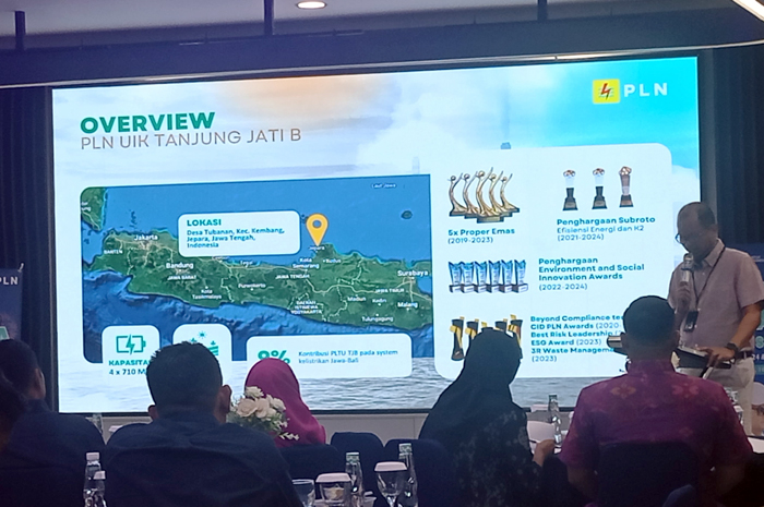 DENGAR PENDAPAT: Ketua Komisi D DPRD Kabupaten Jepara Andi Rokhmat sampaikan proyeksi penanganan jalan provinsi yang rusak.