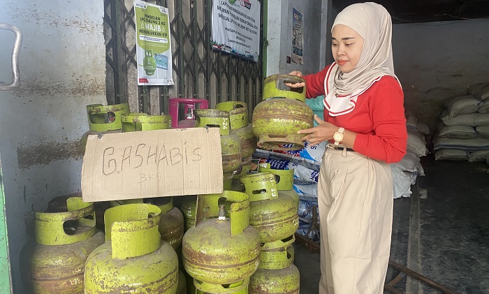 KOSONG: LPG di Pangkalan Kaliwangan mengalami kelangkaan stok akibat permintaan meningkat.