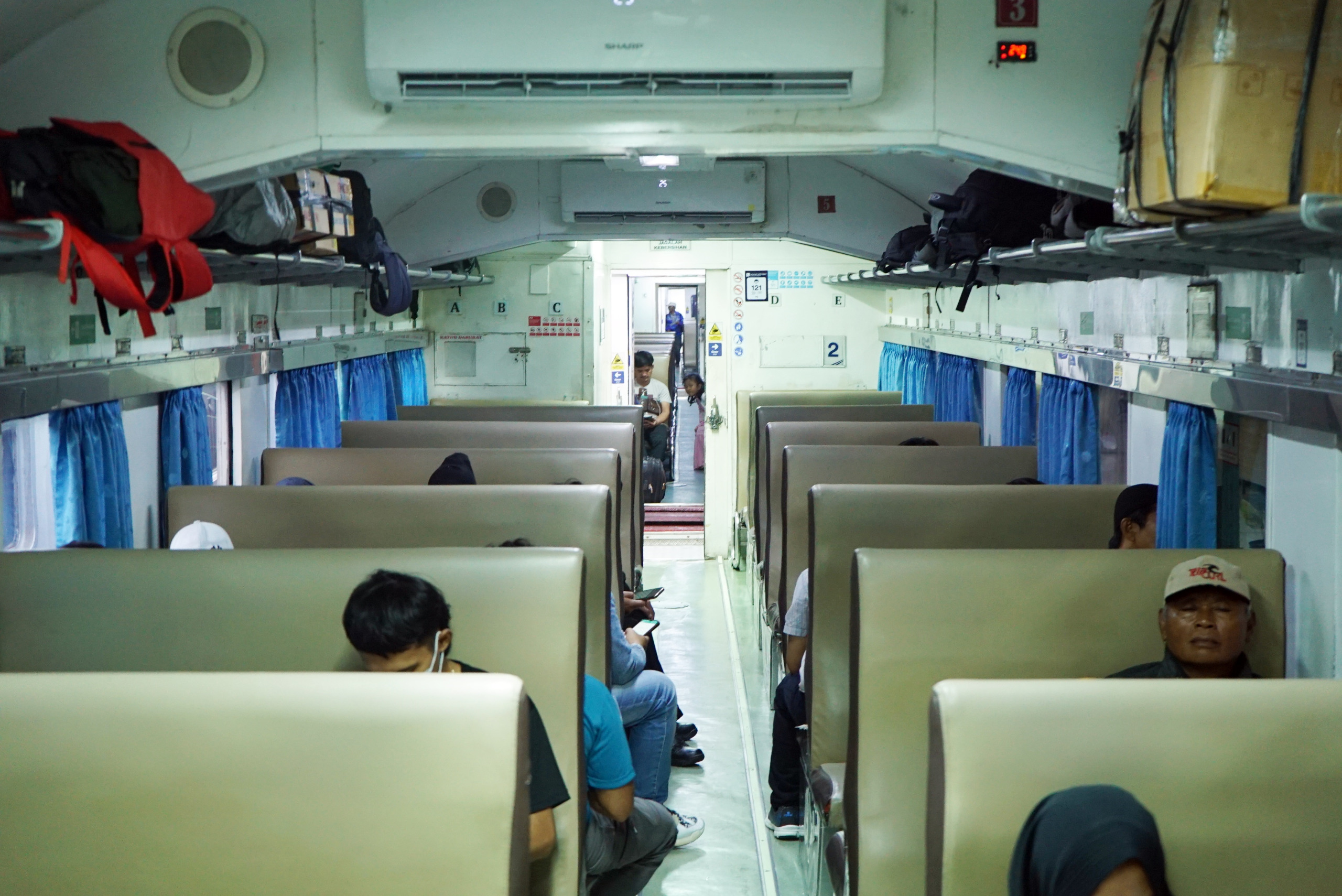 KERETA KEDUNGSEPUR: KA Kedungsepur dengan rangkaian baru akan beroperasi kembali mulai Kamis (6/2).