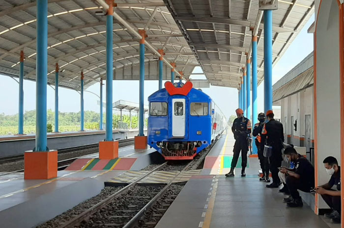 KERETA KEDUNGSEPUR: KA Kedungsepur dengan rangkaian baru akan beroperasi kembali mulai Kamis (6/2).