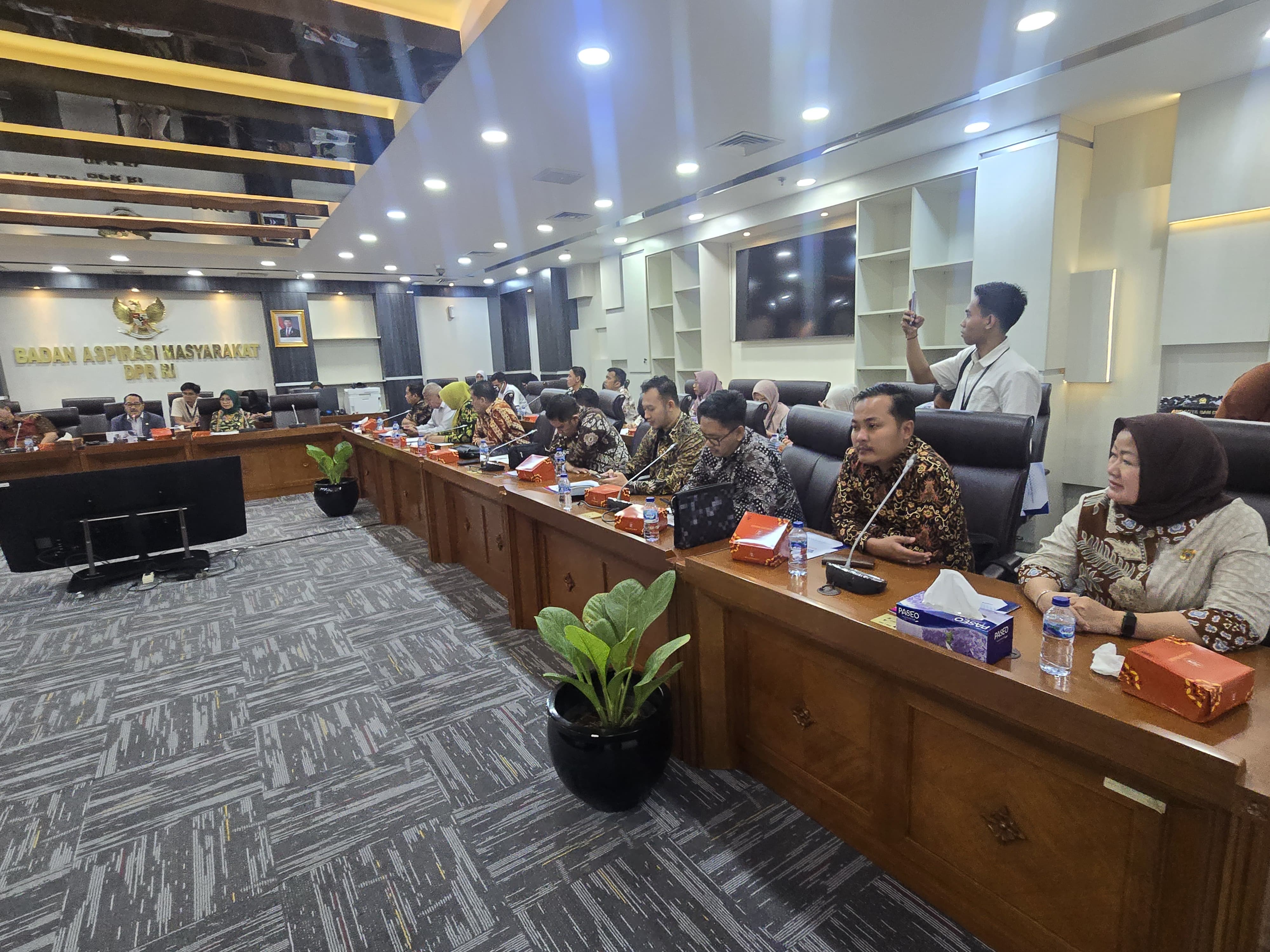 WADUL: Kegiatan audiensi Komisi D DPRD Pati bersama para guru mengadukan nasibnya ke Komisi X DPR RI Senayan Jakarta, Senin (10/2).