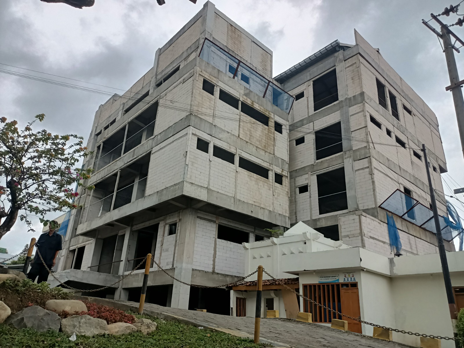 BERPROSES: Gedung jantung dan kemoterapi sedang dibangun di RSUD dr R Soetrasno Rembang