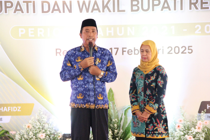 JELANG PURNA: Bupati Rembang Abdul Hafidz berpamitan kepada jajaran Pemerintah Kabupaten Rembang di Pendapa Museum RA Kartini kemarin.
