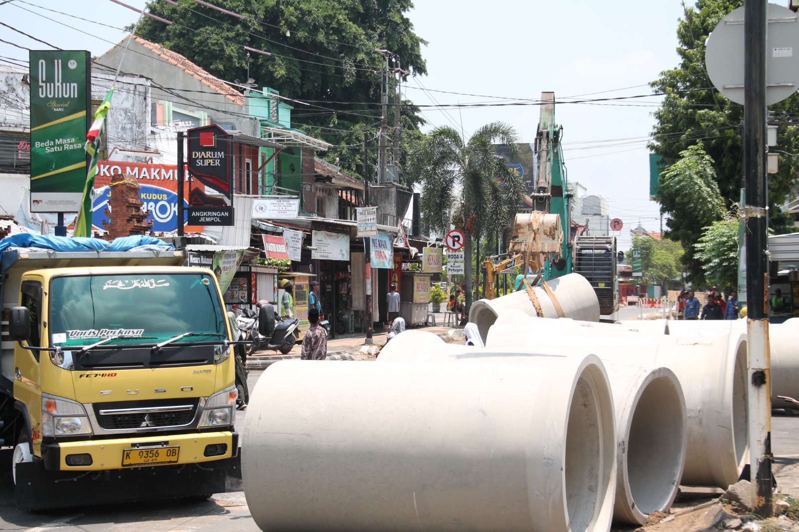 PEMBANGUNAN: Pembangunan jalan di Kabupaten Kudus