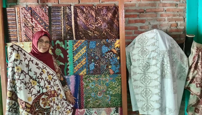 BATIK:  Batik Tulis Lasem yang sangat indah