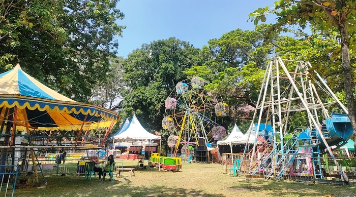 Potret kegiatan syawalan yang dilaksanakan di Taman Kartini, Rembang.