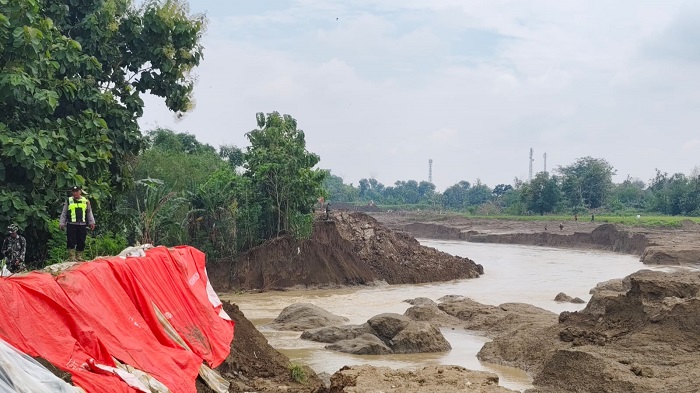 Tanggul Jebol yang sebabkan banjir di Gubug, Grobogan