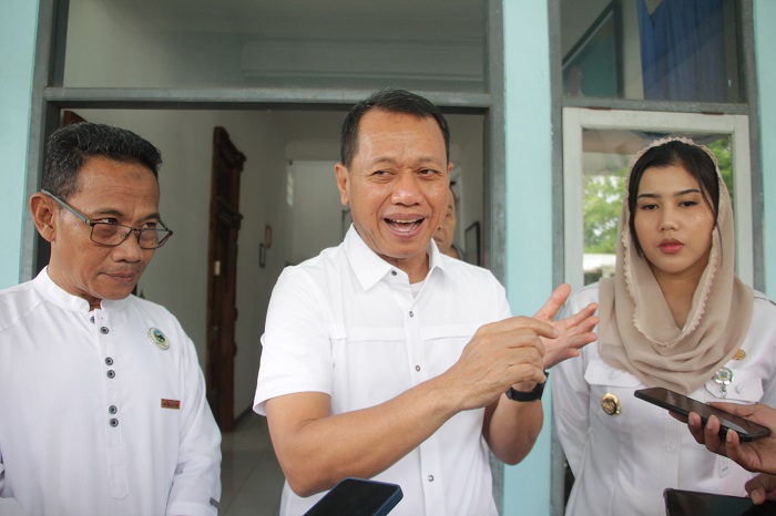 Bupati dan Wakil Bupati Kudus mengunjungi kantor Perusahaan Daerah Air Minum (PDAM) Tirta Muria Jumat (14/3)