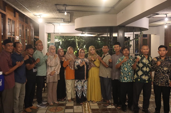 DISKUSI: Wakil Bupati Blora Sri Setyorini saat berdialog dengan warga Kelurahan Kunden.