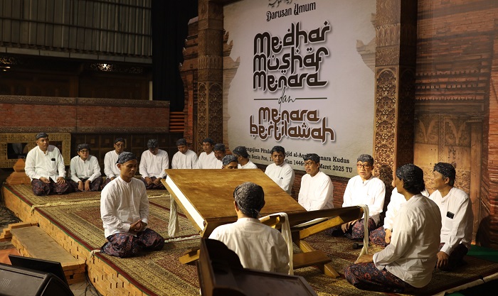 MUSHAF MENARA: Acara launching mushaf yang telah ditulis ulang oleh tim Menara