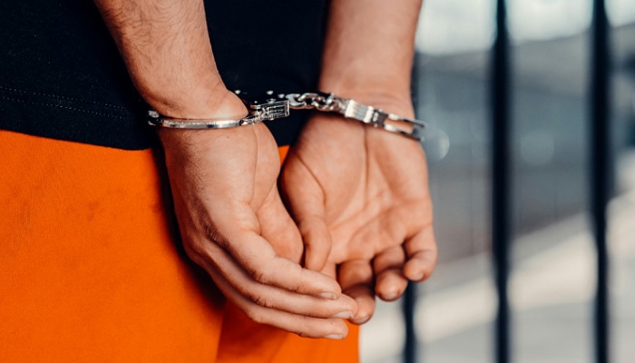 ILUSTRASI diborgol (Foto : Kindel Media/Pexels)