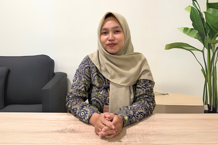 Noor Alina Naili Shufa, 27, Pegawai BPJS Kesehatan Cabang Kudus yang&nbsp; memanfaatkan Program JKN dari BPJS Kesehatan ketika mengakses layanan kesehatan.