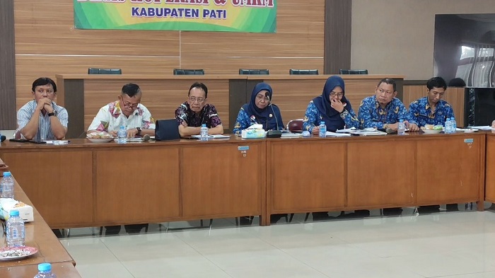 DIREMBUK: Anggota salah satu koperasi Juwana menggelar audiensi di Kantor Dinas Koperasi dan UMKM (Dinkop UMKM) Pati pada belum lama ini.