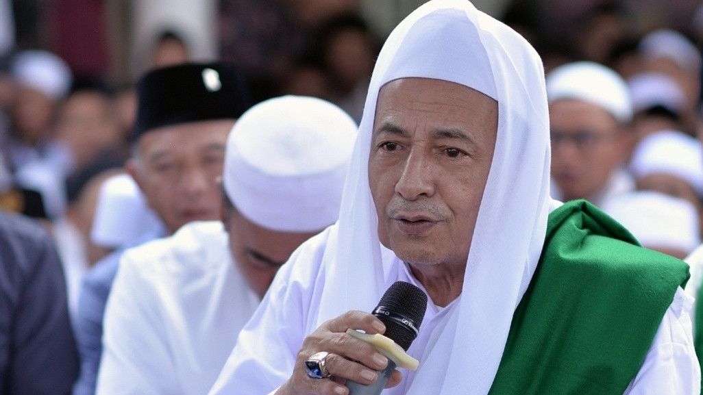 Habib Muhammad Luthfi bin Ali bin Hasyim bin Yahya