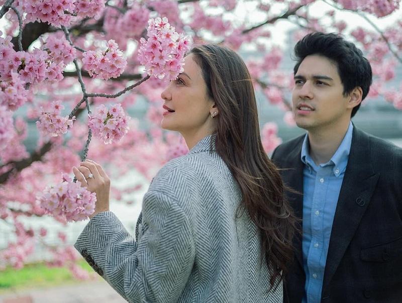 Luna Maya umumkan bertunangan dengan Maxime Bouttier