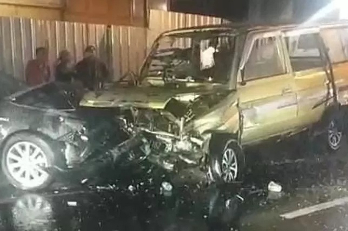 Kondisi mobil yang terlibat kecelakaan beruntun di Tawangmangu, Selasa (1/4) malam.