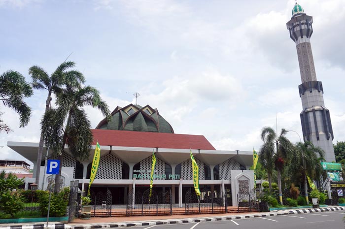 IKONIK: Bangunan Masjid Agung Pati yang memiliki gaya arsitektur minimalis berbeda dengan masjid-masjid Jawa pada umumnya.