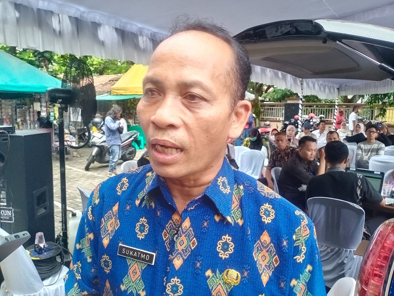 NARASUMBER: Foto Kepala Seksi Pajak Kendaraan Bermotor (PKB) Samsat Kudus, Sukatmo saat menjelaskan penerimaan dari pemutihan pajak, kemarin.