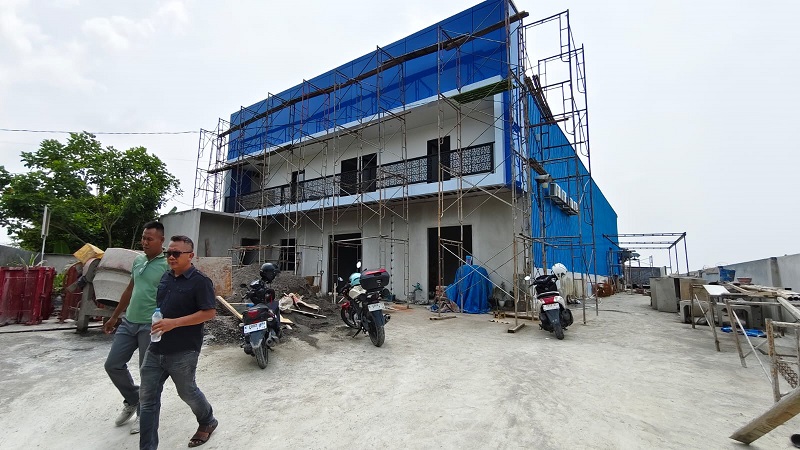 SUDAH SIAP &ndash; Salah satu penyedia Makan Bergizi Gratis di Desa Kenteng, Kecamatan Toroh dari lahan milik pribadi untuk beroperasional akhir bulan April ini.