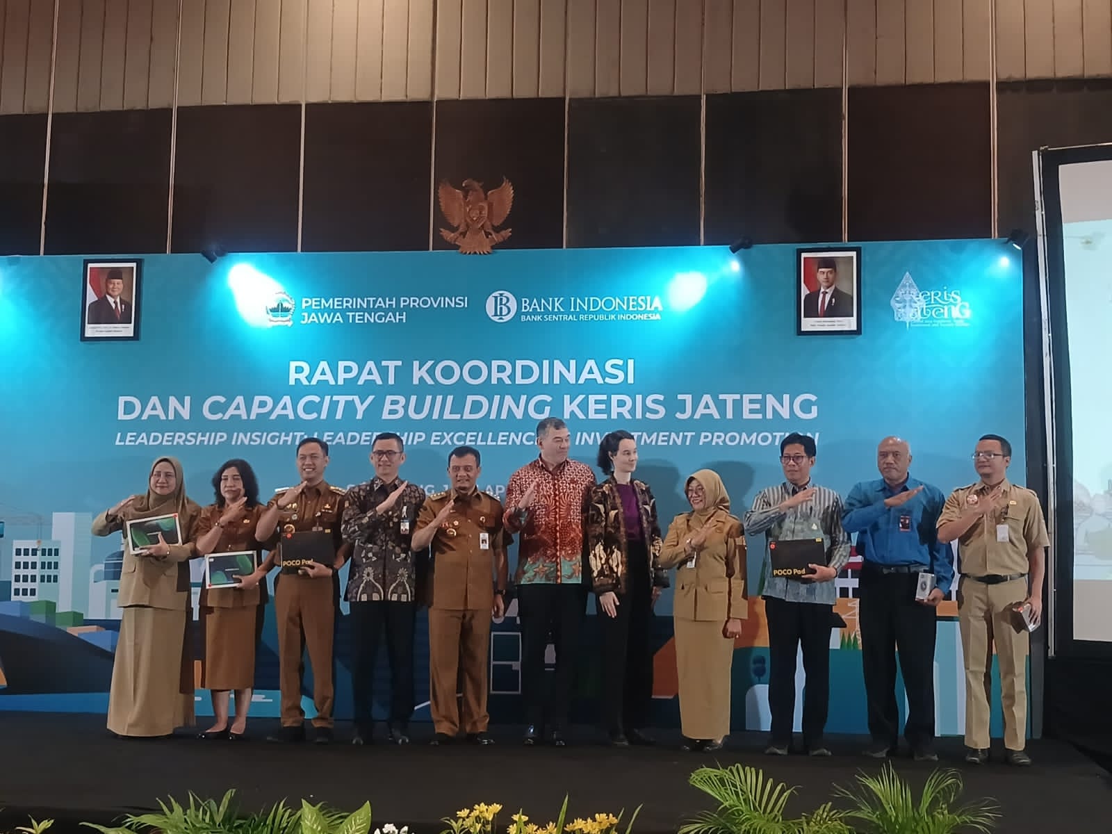 PROMOSI INVESTASI: Pemkab Grobogan saat menerima juara 3 dalam Rakor Capacity Building dan Business Matching Keris Jateng 2025 di Ballroom PO Hotel Semaraang.