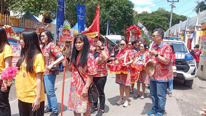 MERIAH: kirab budaya Suasana di Klenteng Cu An Kiong, Lasem