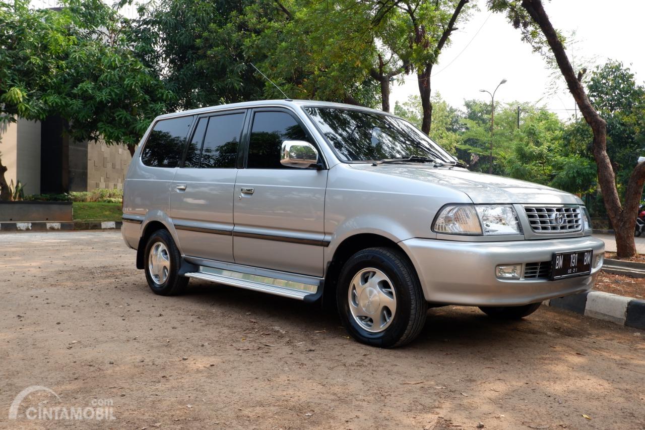Toyota Kijang Kapsul LGX 2000