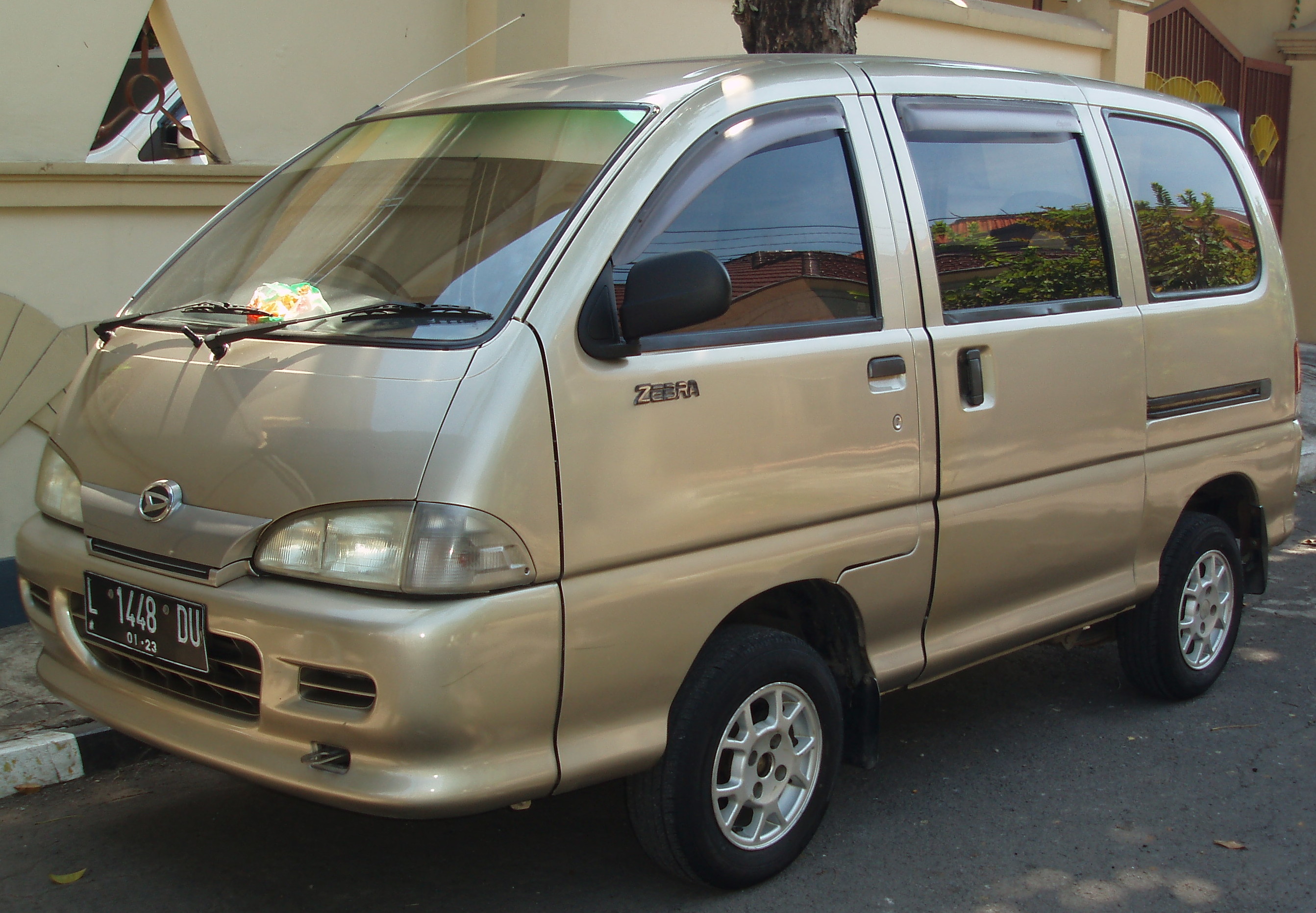 Daihatsu Zebra Espass