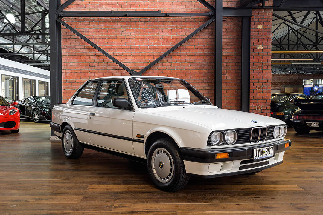 BMW 318i E30