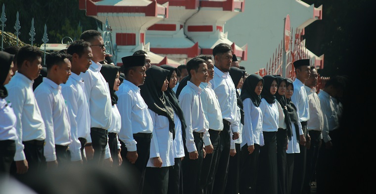 TITIK TERANG: Para pegawai PPPK Pemkab Jepara mengikuti apel di halaman kantor Bupati Jepara beberapa waktu lalu.