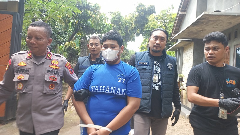 Predator se*sual asal Desa Sendang, Kalinyamatan, digelandang Polisi Polda Jateng Rabu (30/4)