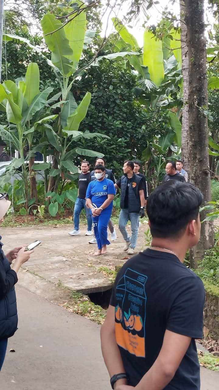 PASRAH : Predator Seksual, Safiq bin Zainal Abidin digelandang Polda Jateng di Desa Sendang, Kecamatan Kalinyamatan, Kabupaten, belum lama ini.
