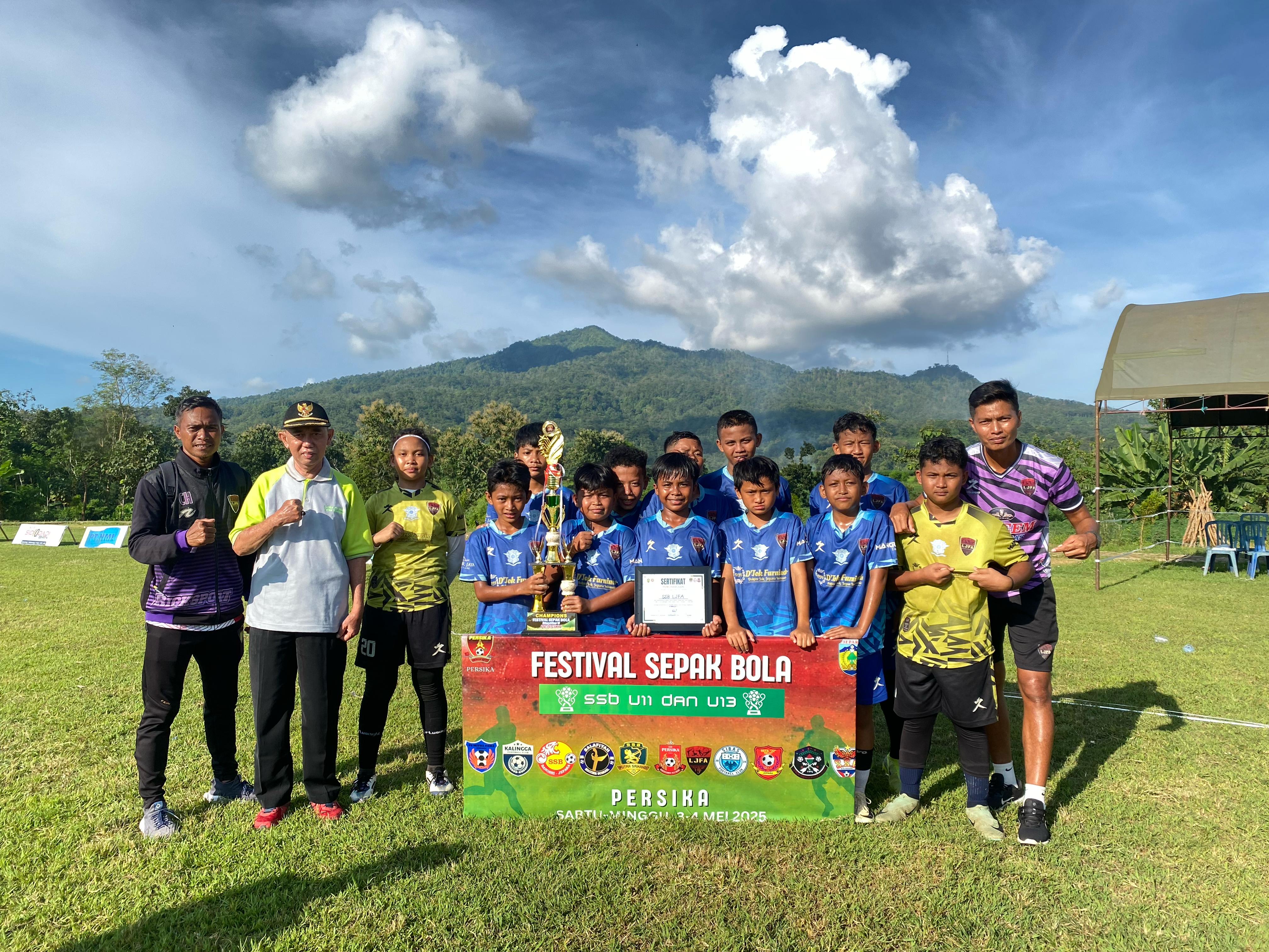 PROGRESIF: Tim SSB LJFA Krapyak menjadi juara 1 U13 pada Minggu (4/5).