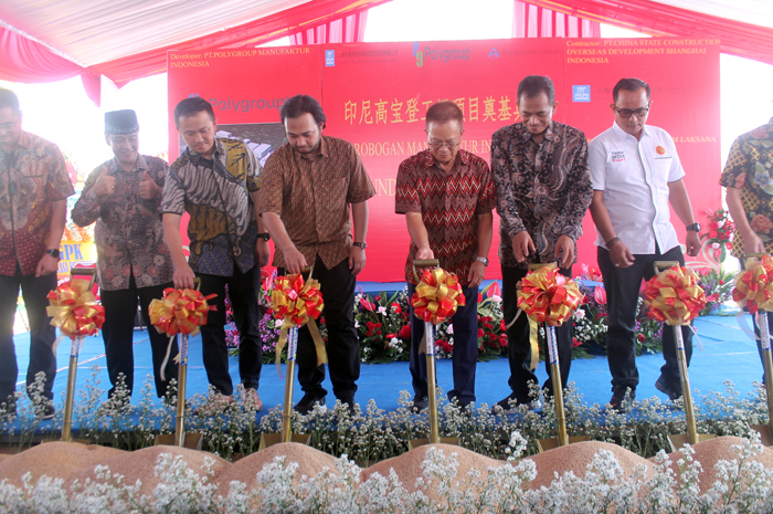 GROUND BREAKING: Polygroup investor asal Tiongkok resmi mendirikan pabrik di KPI Desa Sugihmanik Kecamatan Tanggungharjo, Jumat (9/5).