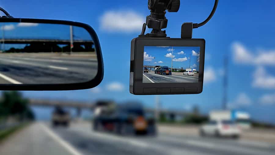 Ilustrasi Dashcam Mobil