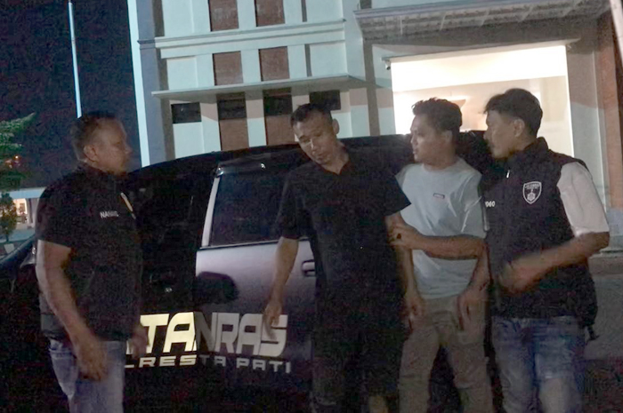 DIAMANKAN: Polresta Pati menangkap preman di Mapolresta setempat tadi malam.